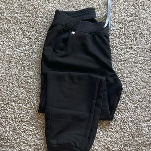 FIGS black jogger scrub pants